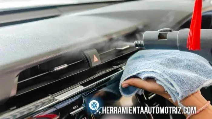 Pasos para eliminar el olor a humedad de tu coche